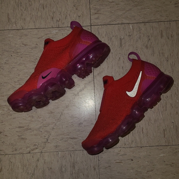 SOLD!! - Nike Vapormax Flyknit 3 Size 6.5 Women's Red/Pink - Picture 2 of 5